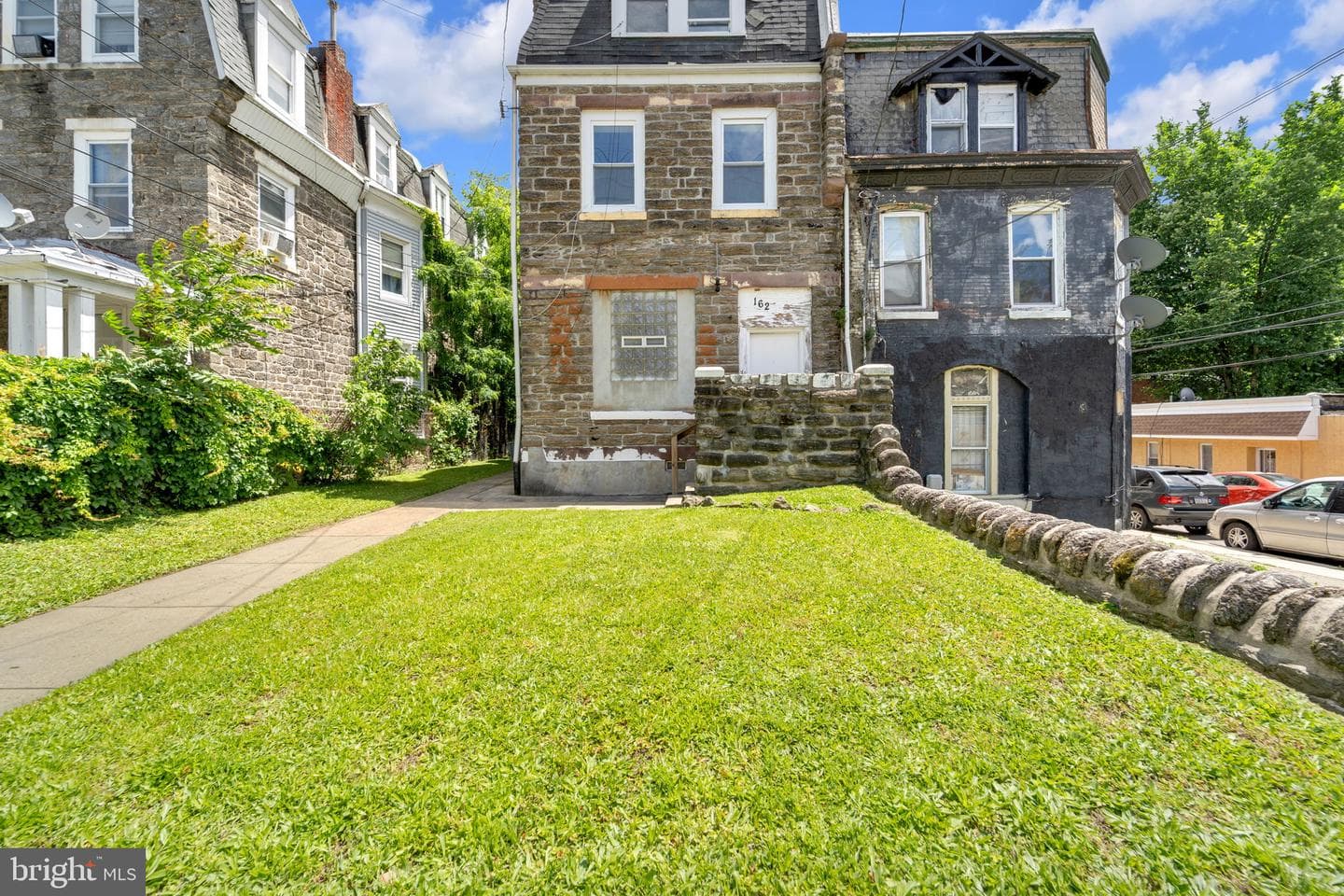 162 W Manheim Street photo 4