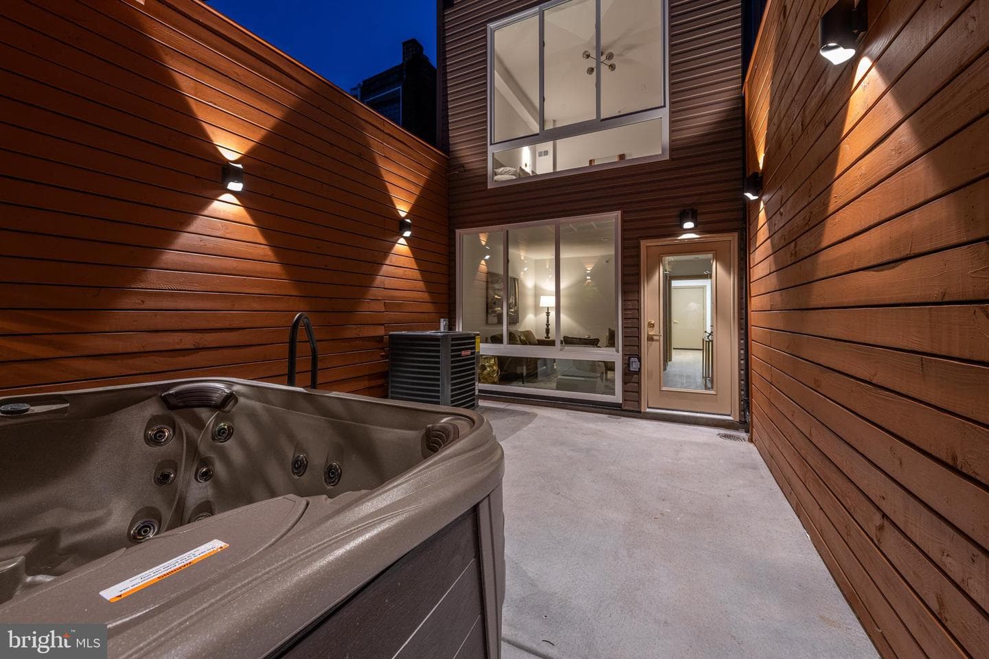 217 Tasker Street photo 26
