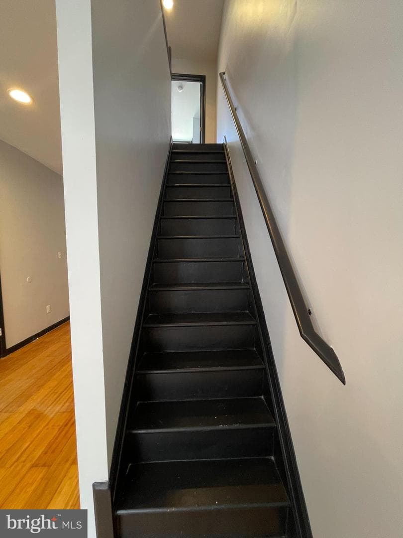 2420 N Garnet Street photo 8