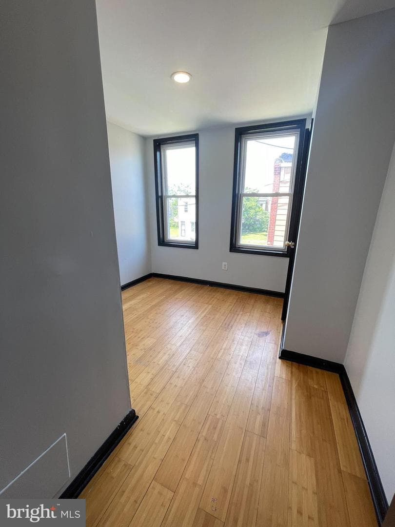 2420 N Garnet Street photo 9