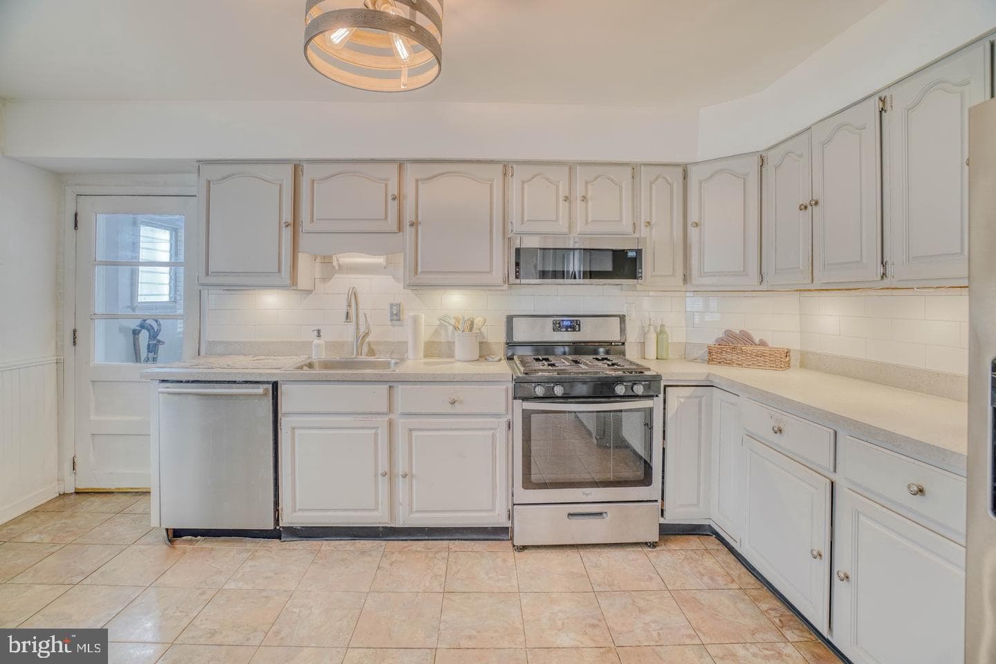 320 Hermitage Street photo 18
