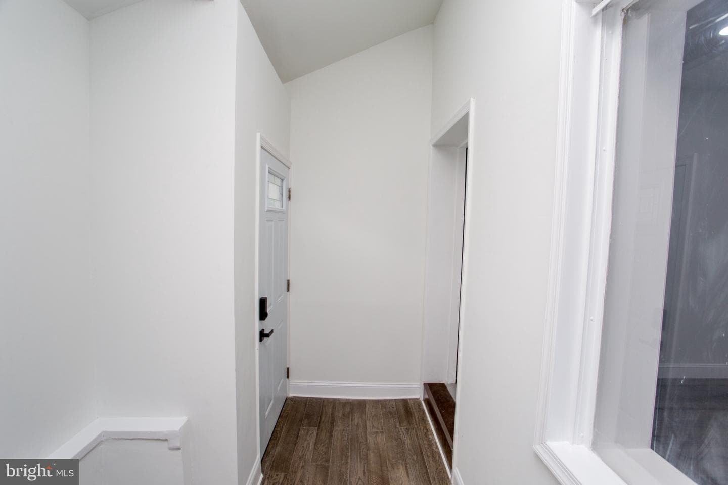 415 N Hobart Street photo 12