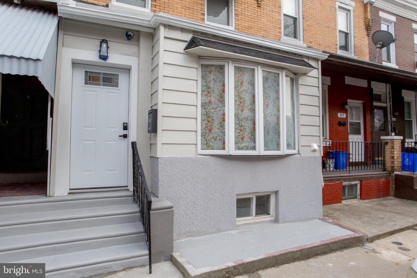 415 N Hobart Street photo 24