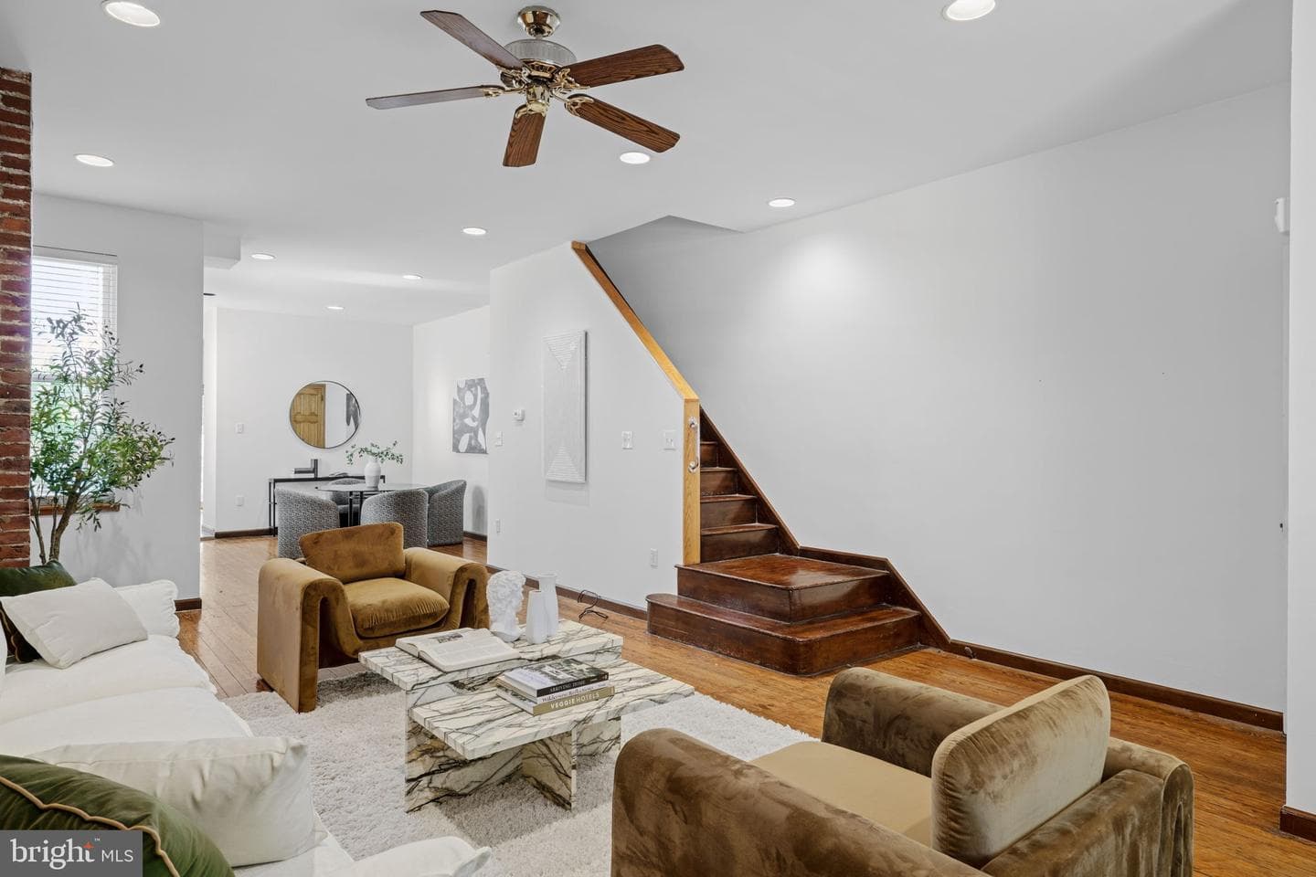 2424 Lombard St photo 10