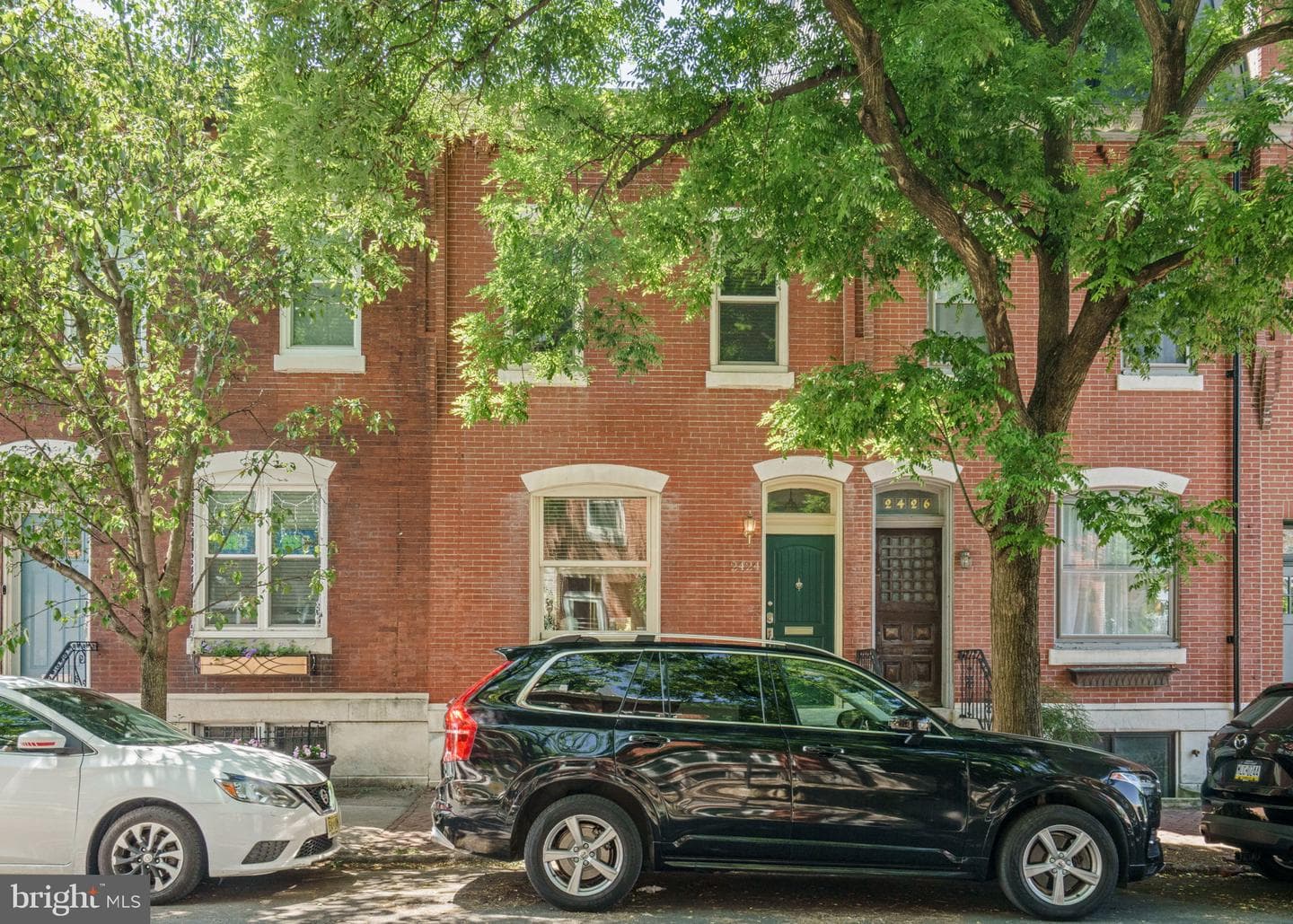 2424 Lombard St photo 2