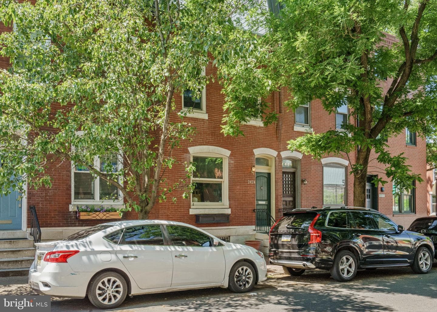 2424 Lombard St photo 3