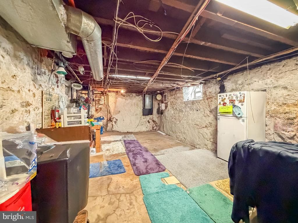 2132 Grant Ave photo 43