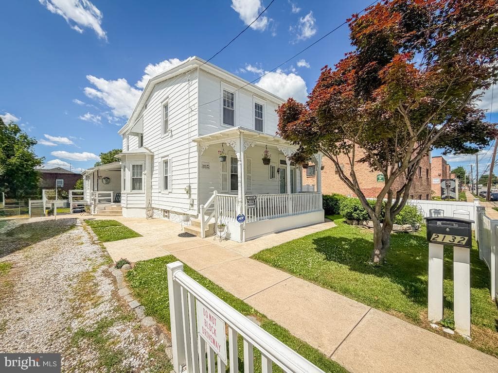 2132 Grant Ave photo 6