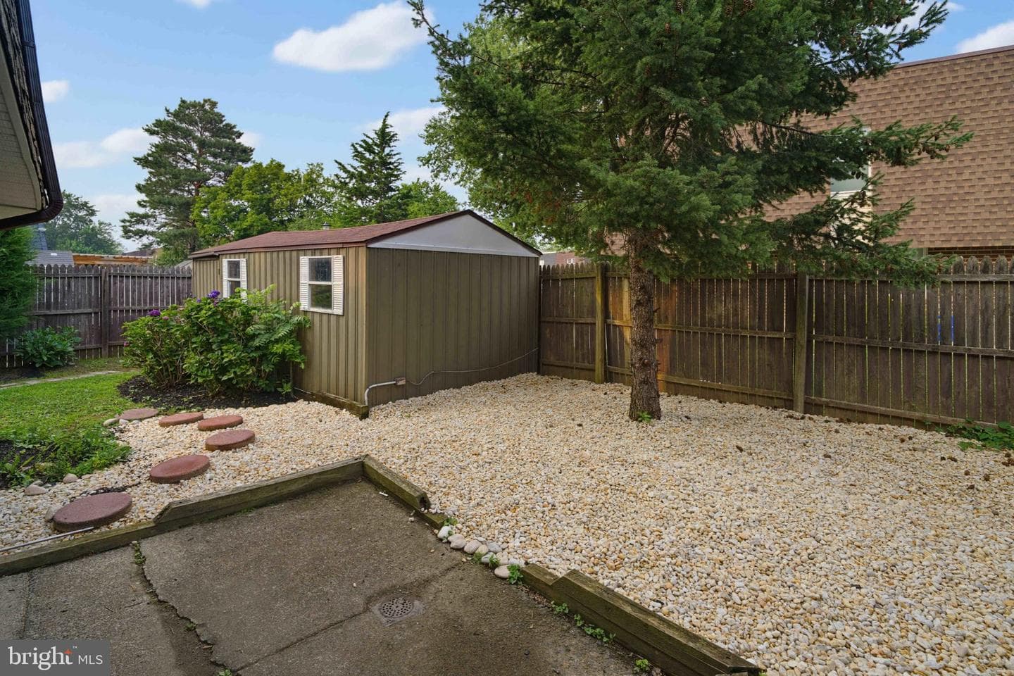 9807 Cowden Street photo 26