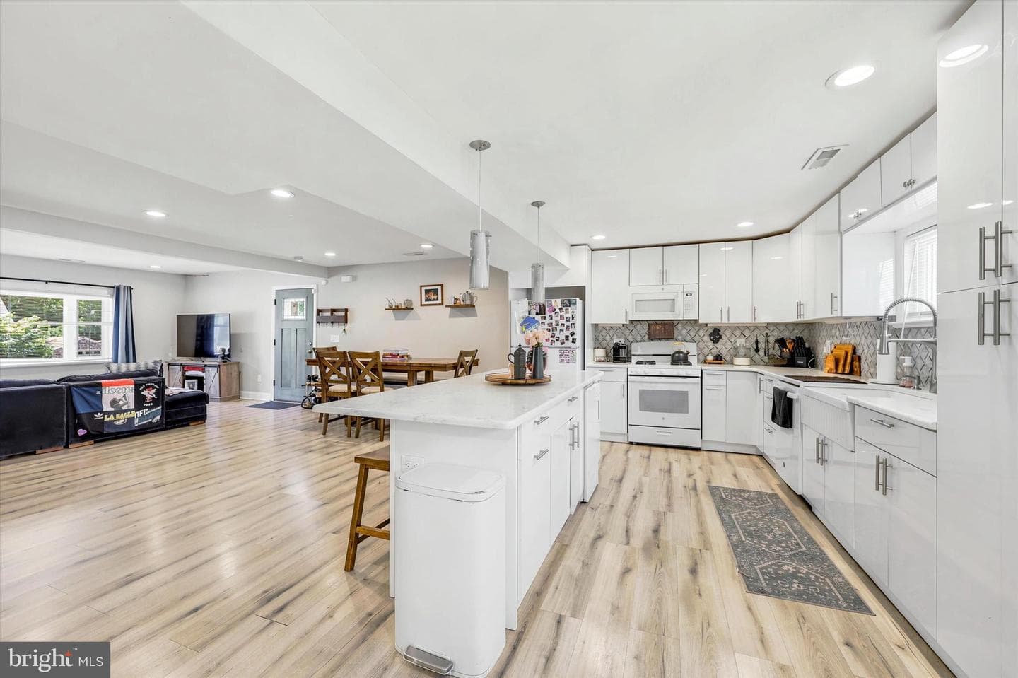 9345 Annapolis Road photo 9