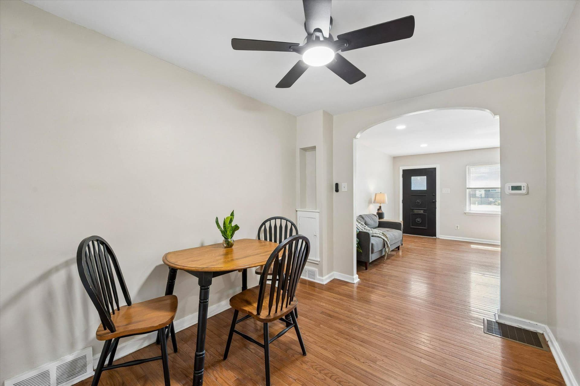 5850 Oakland Street photo 7