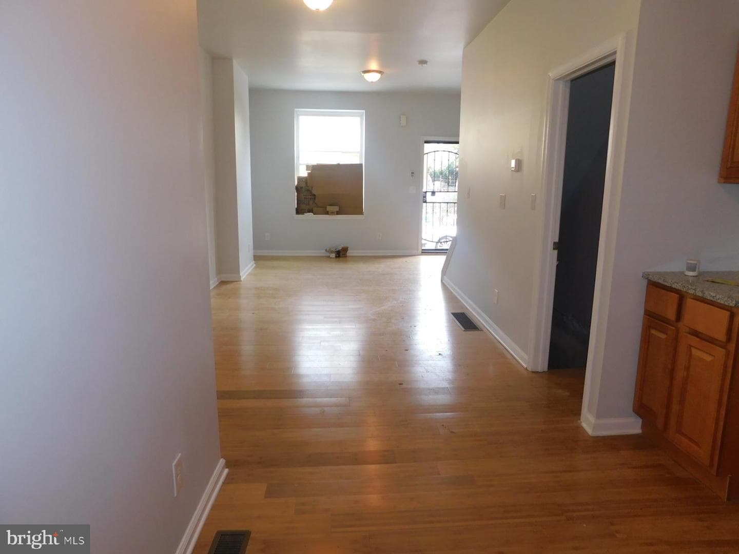 2546 N Sydenham Street photo 5