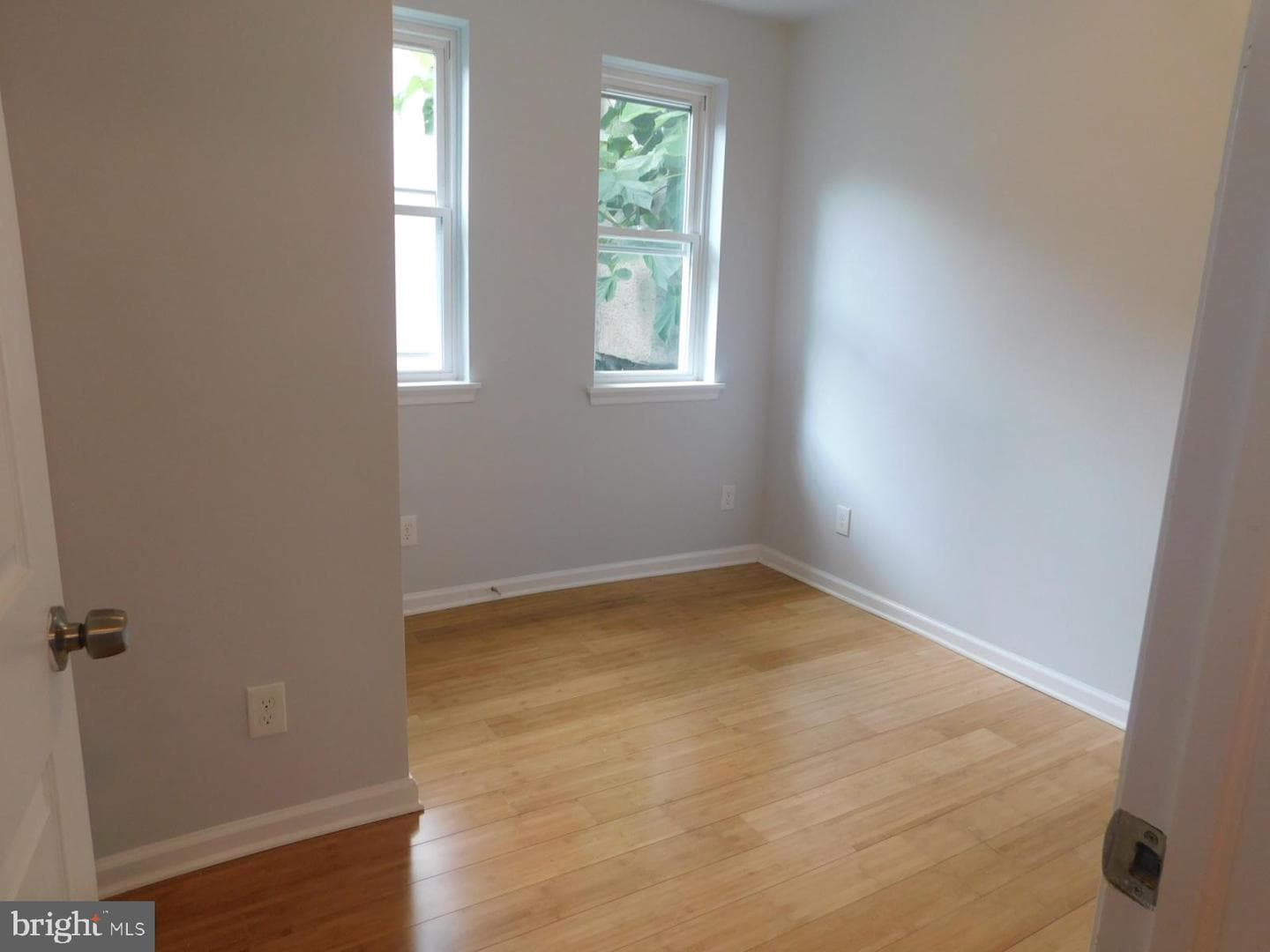 2546 N Sydenham Street photo 7