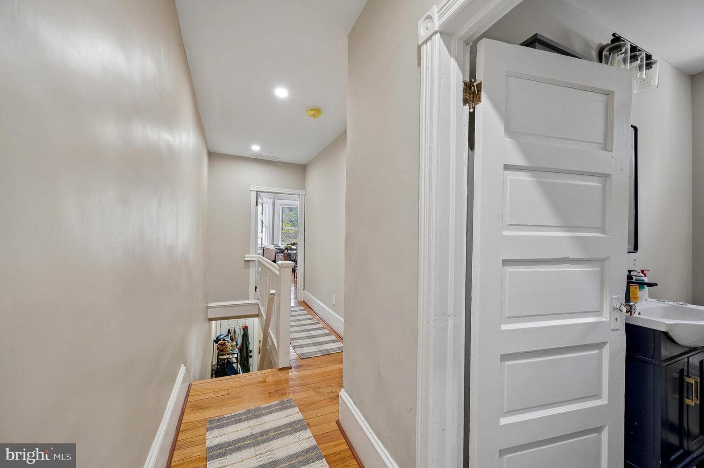 463 W Earlham Terrace photo 11