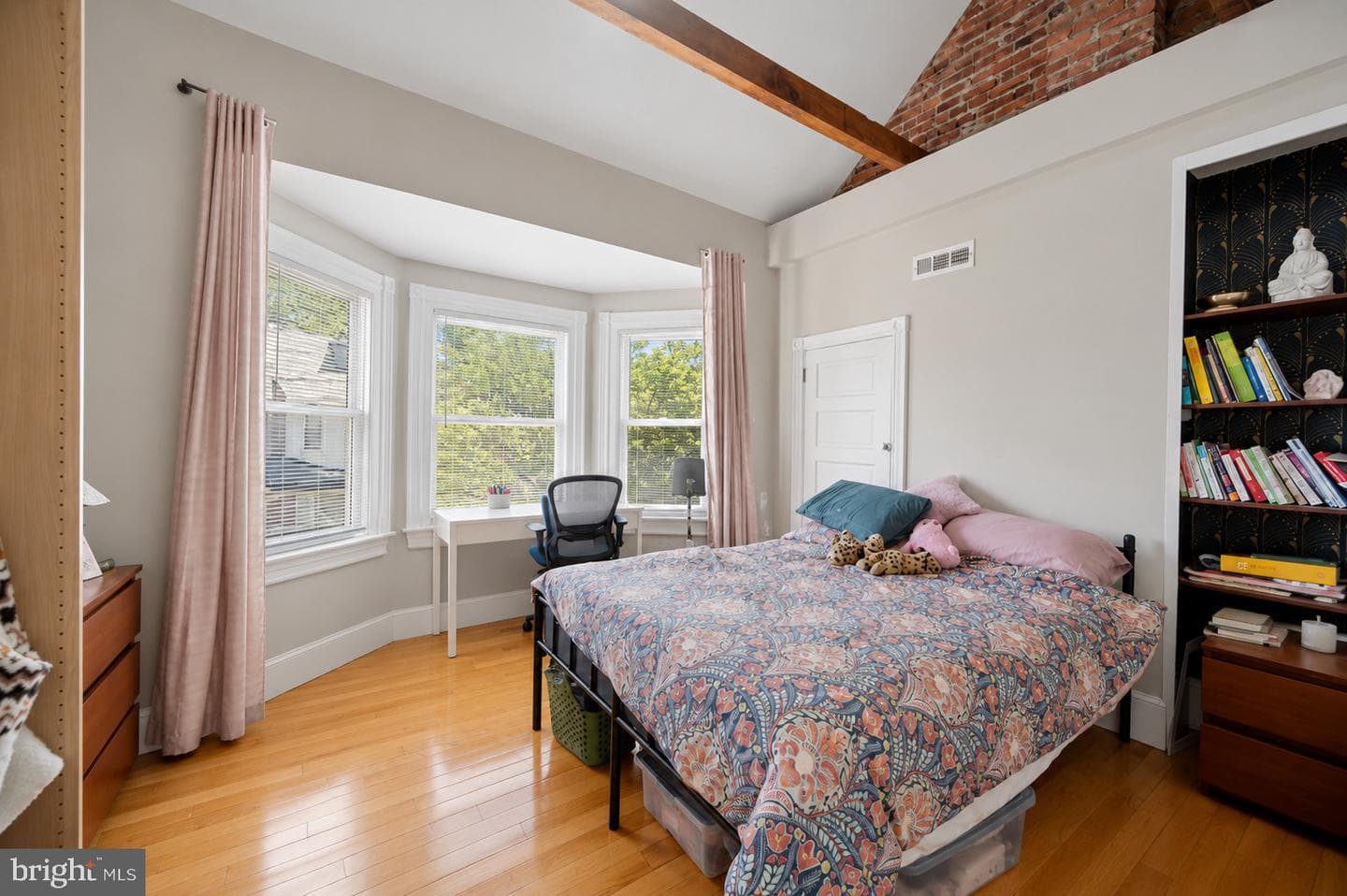 463 W Earlham Terrace photo 9