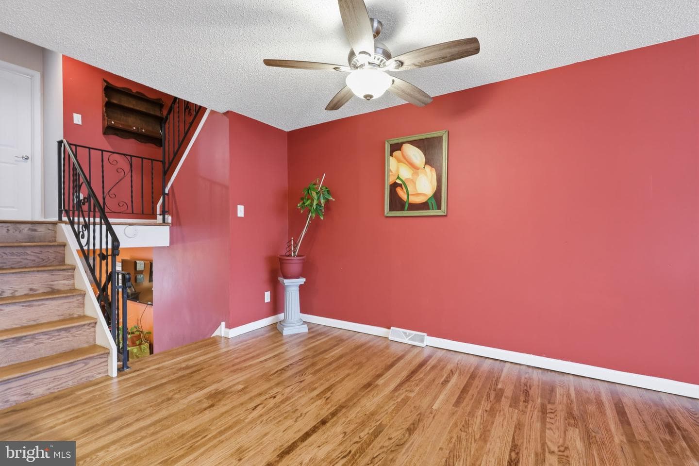 2742 Mower Street photo 11