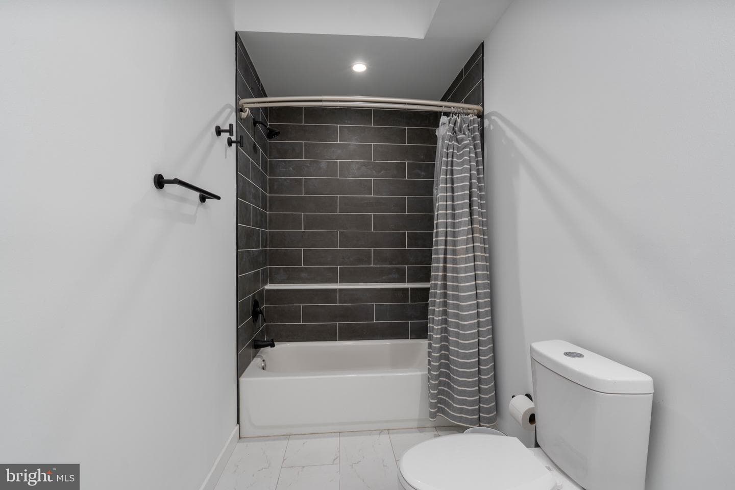 3213 Chatham Street photo 18