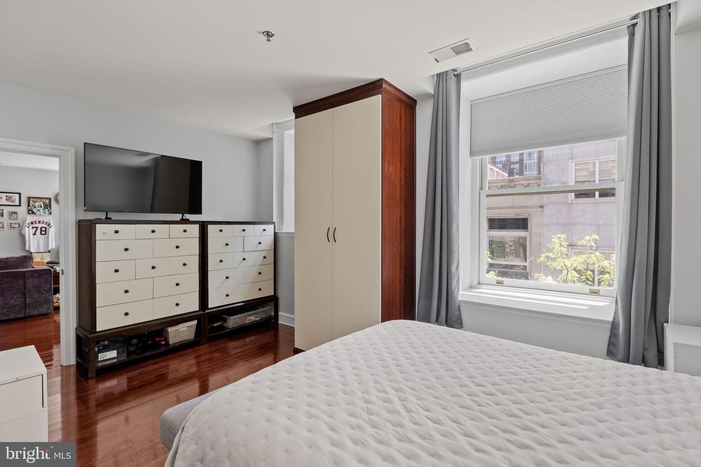 1811 Chestnut Street #301 photo 8
