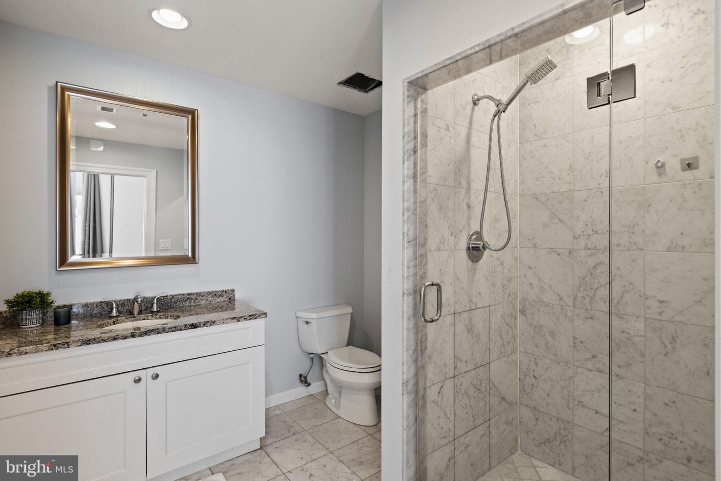 1811 Chestnut Street #301 photo 9