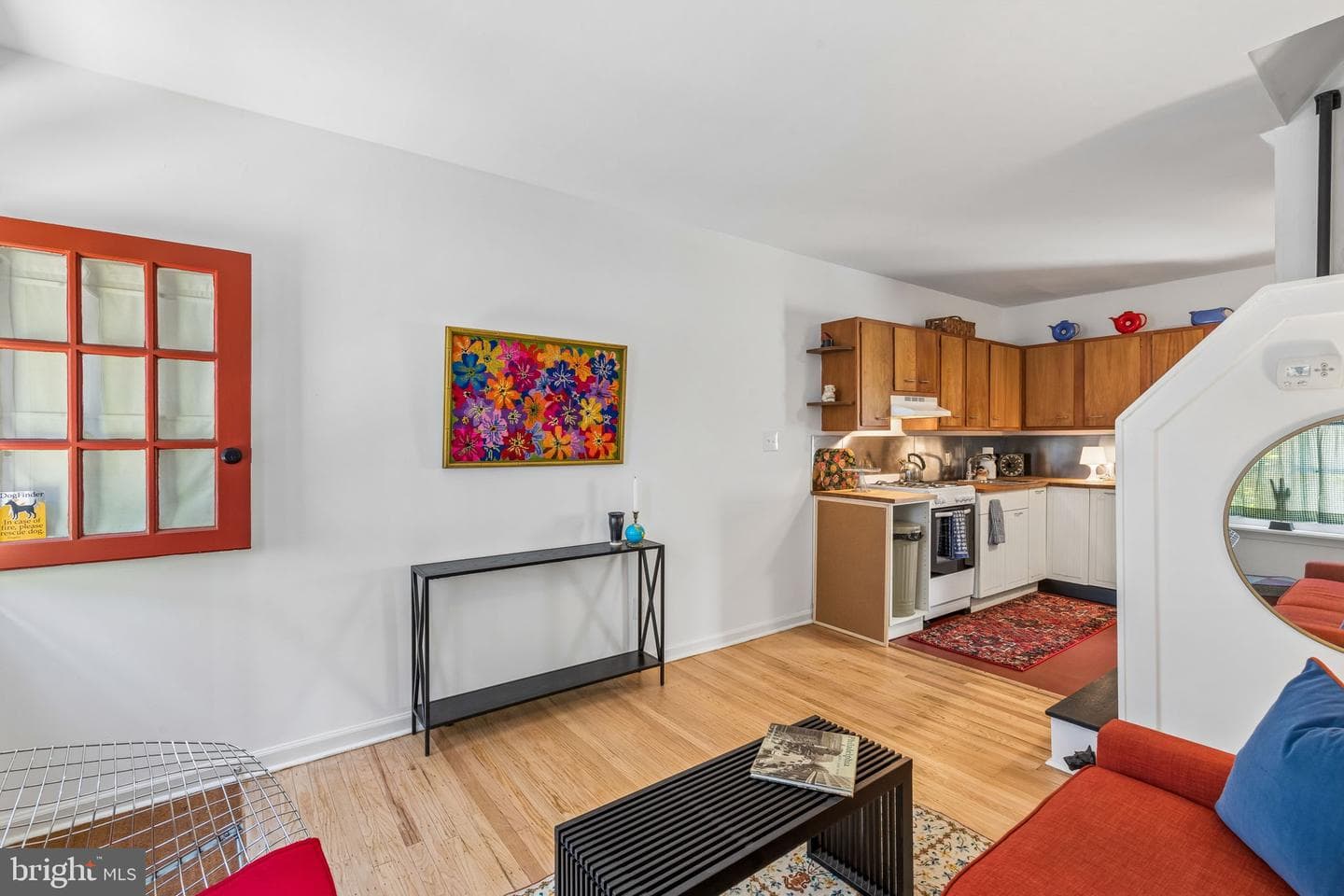 2410 Manning St photo 4