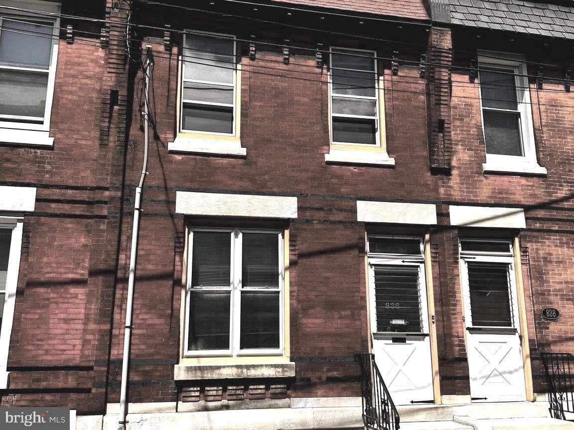 836 N Beechwood Street photo 1