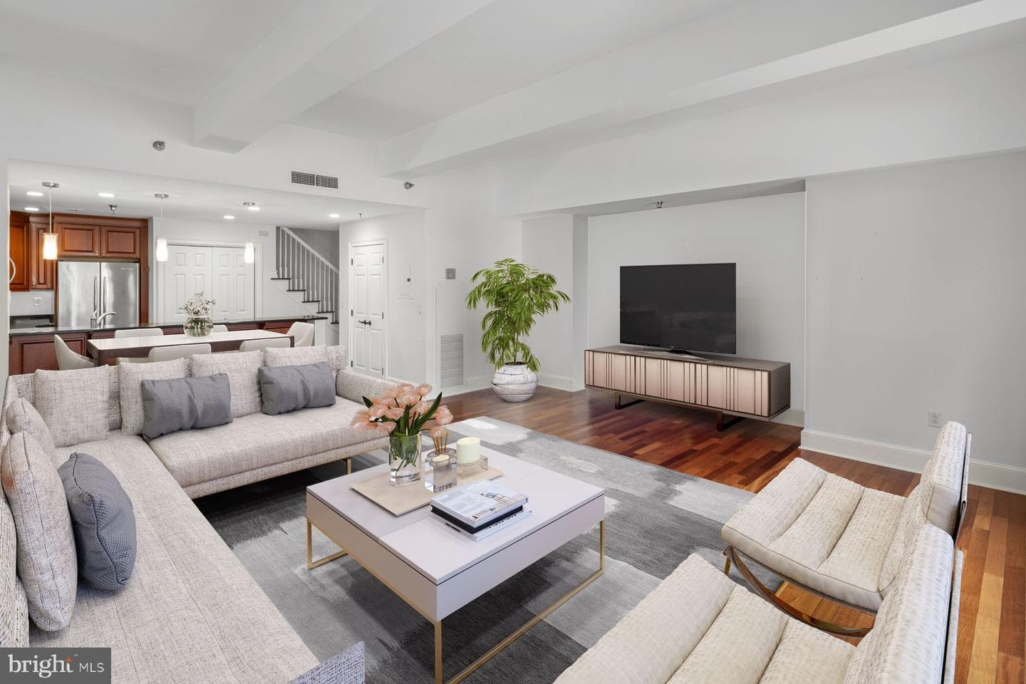 1500 Chestnut St # 20I photo 1
