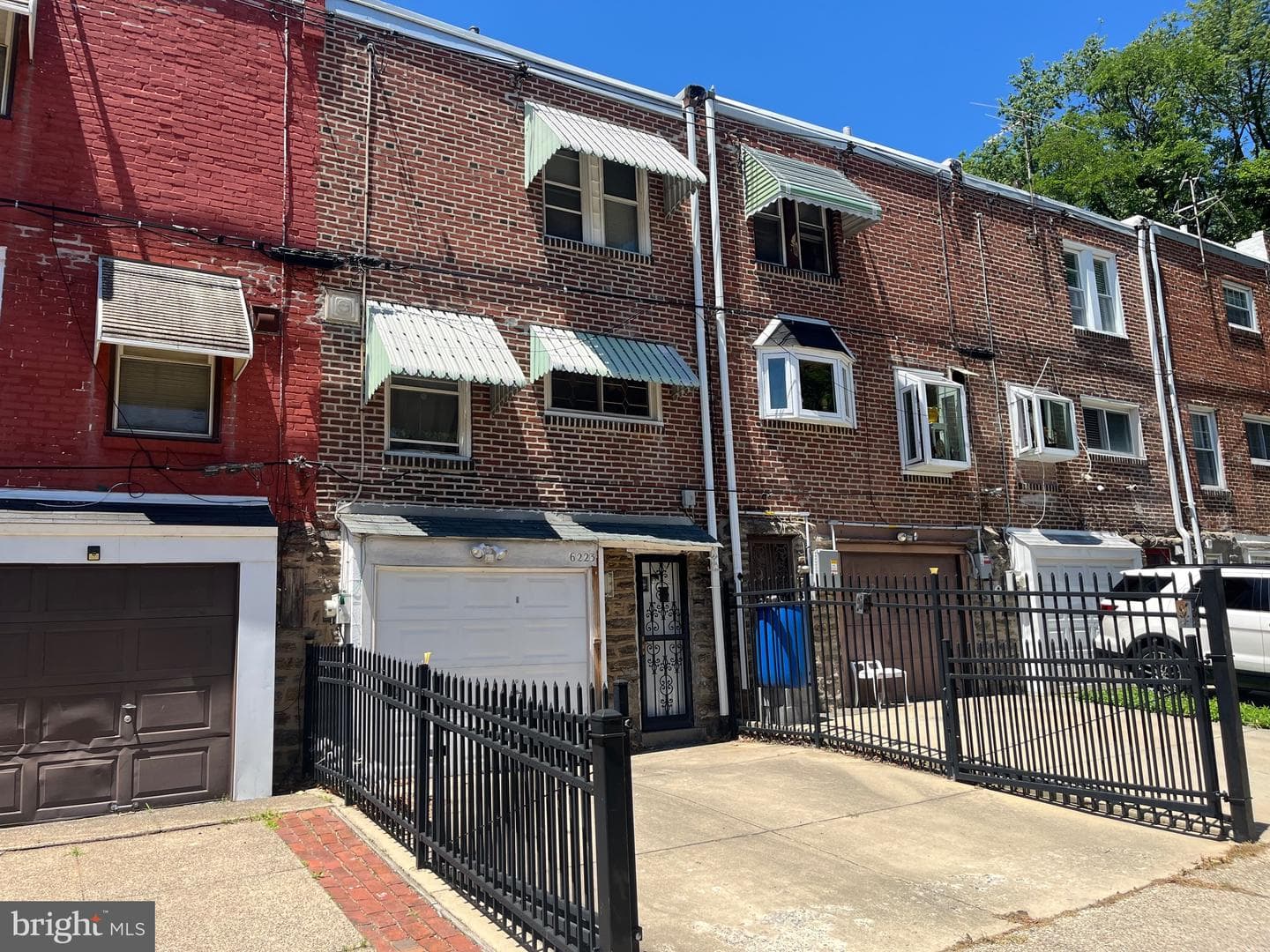 6223 N Hancock Street photo 5