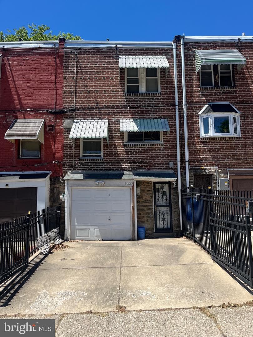 6223 N Hancock Street photo 8