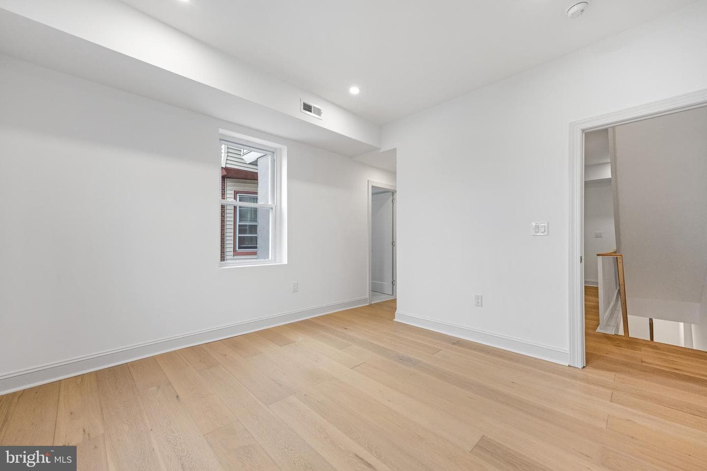 240 W Earlham Terrace photo 20