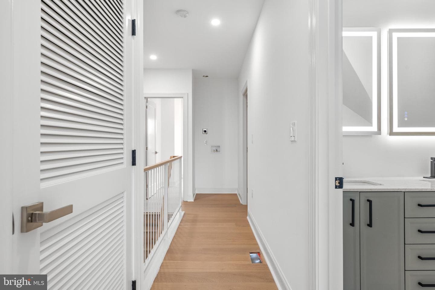 240 W Earlham Terrace photo 35