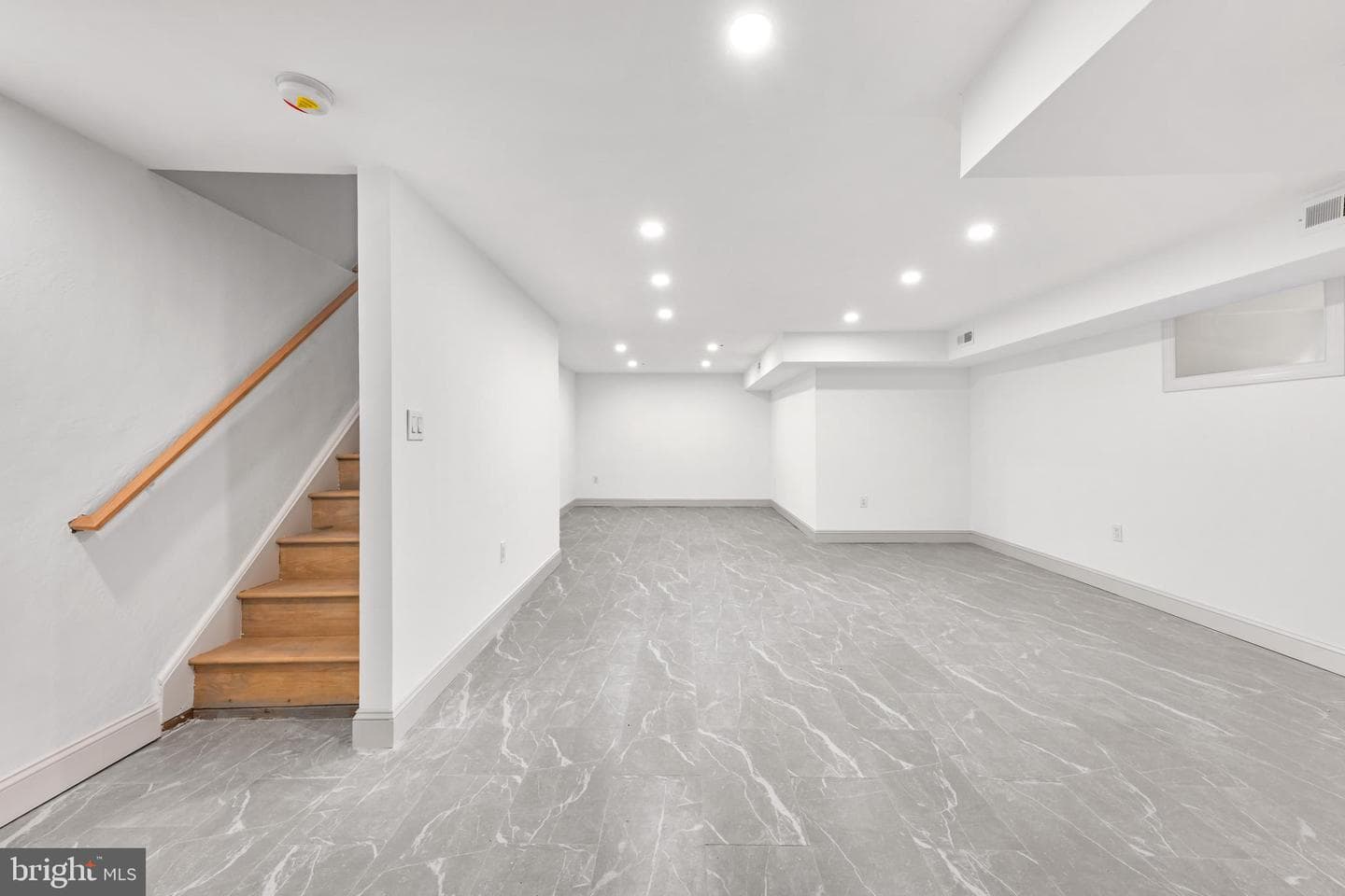 240 W Earlham Terrace photo 36