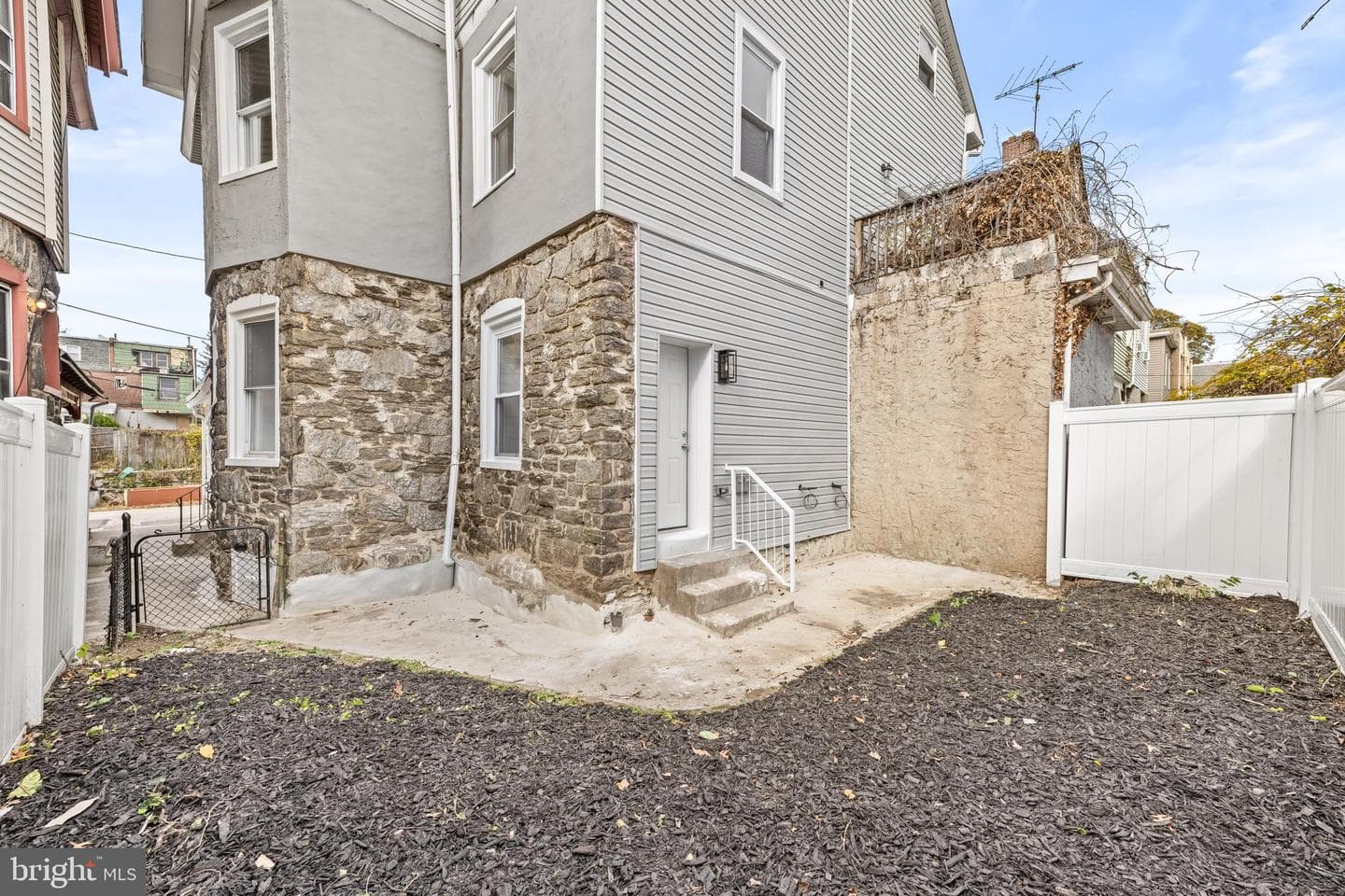 240 W Earlham Terrace photo 37