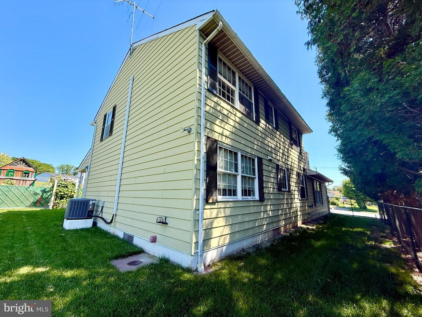 840 Welsh Road photo 35