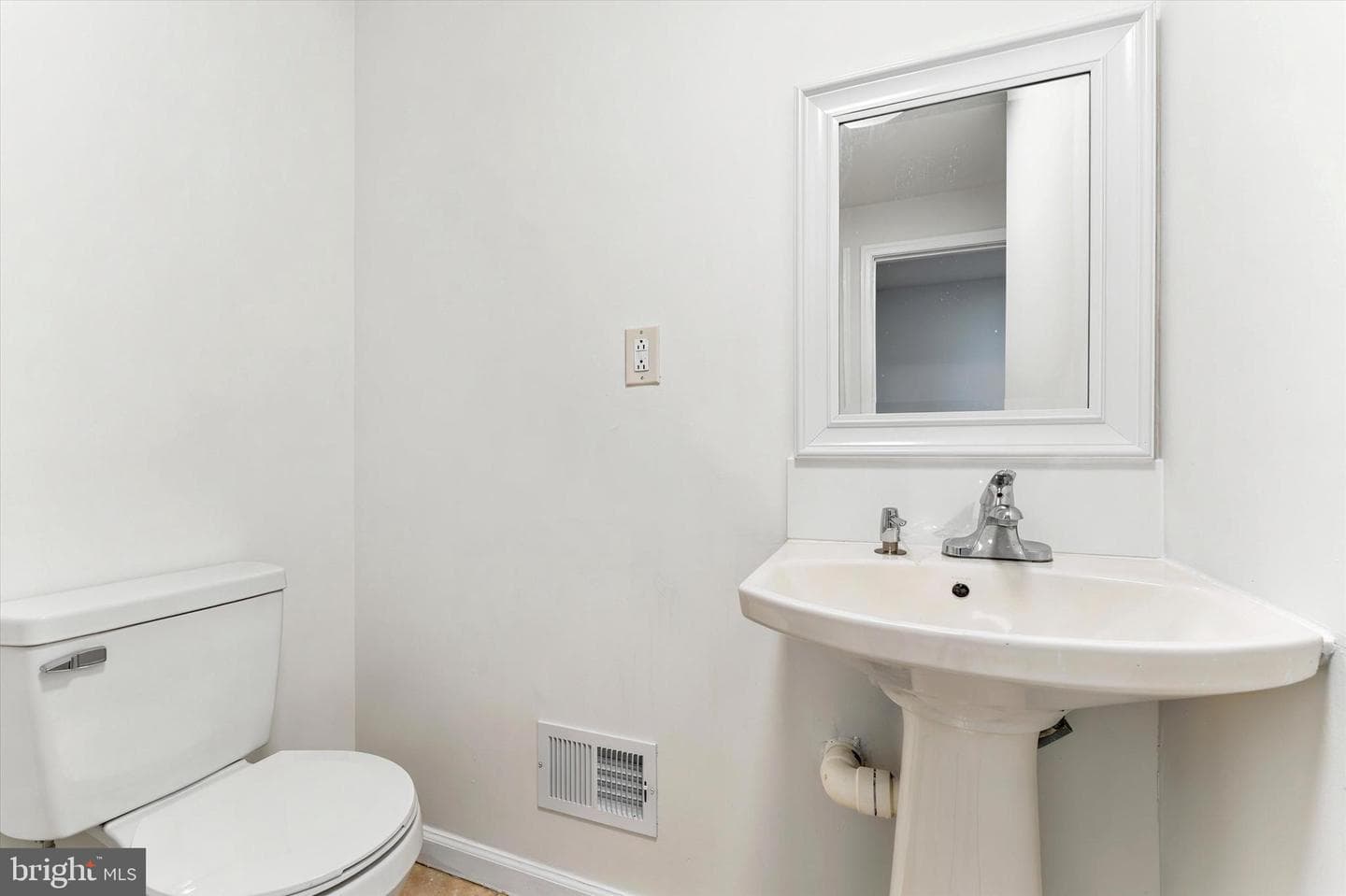 601 Watkins Street photo 16
