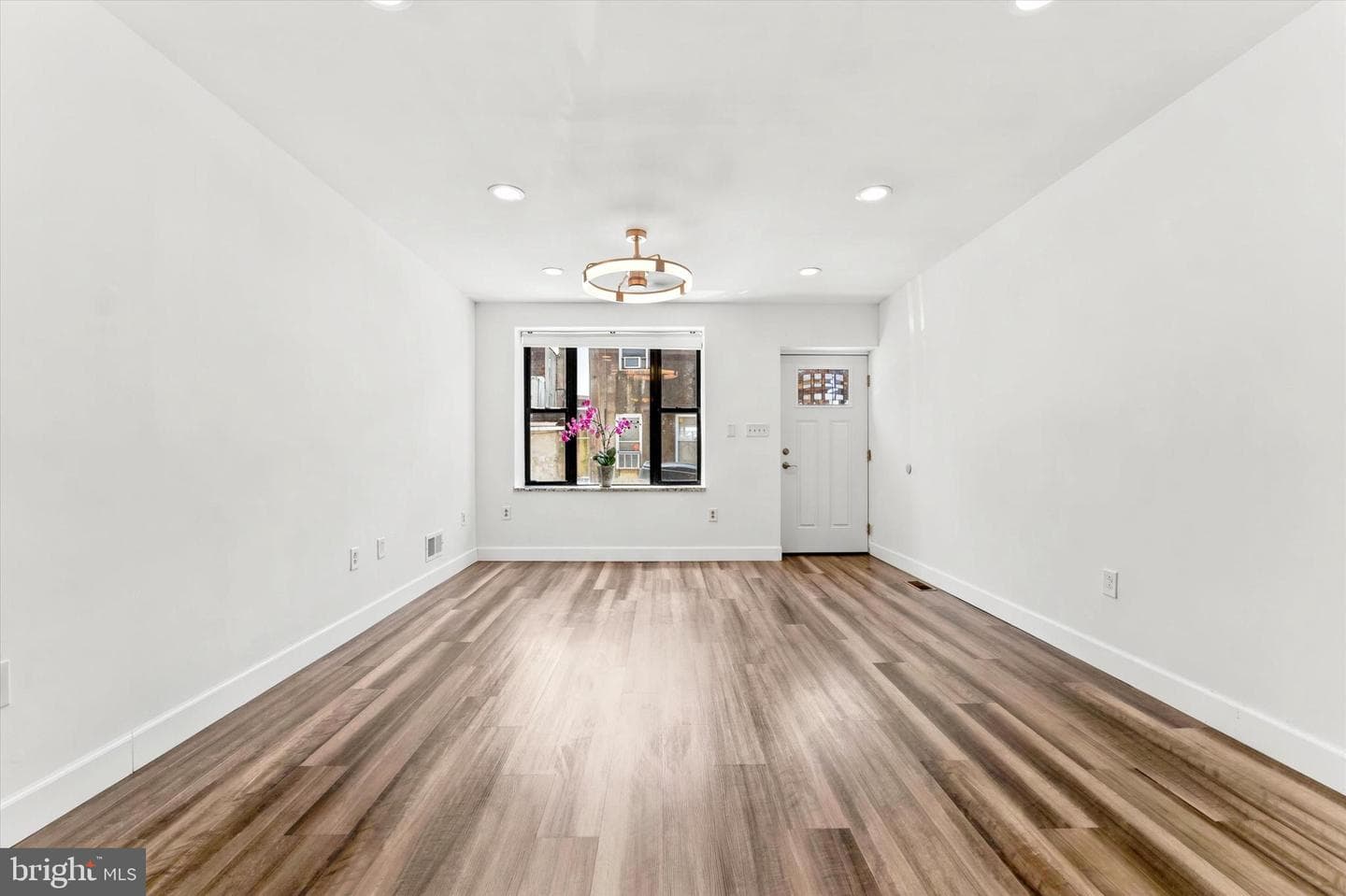 601 Watkins Street photo 7