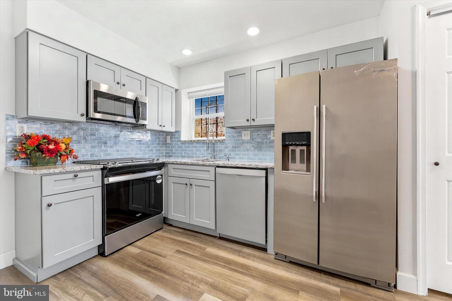 601 Watkins Street photo 8