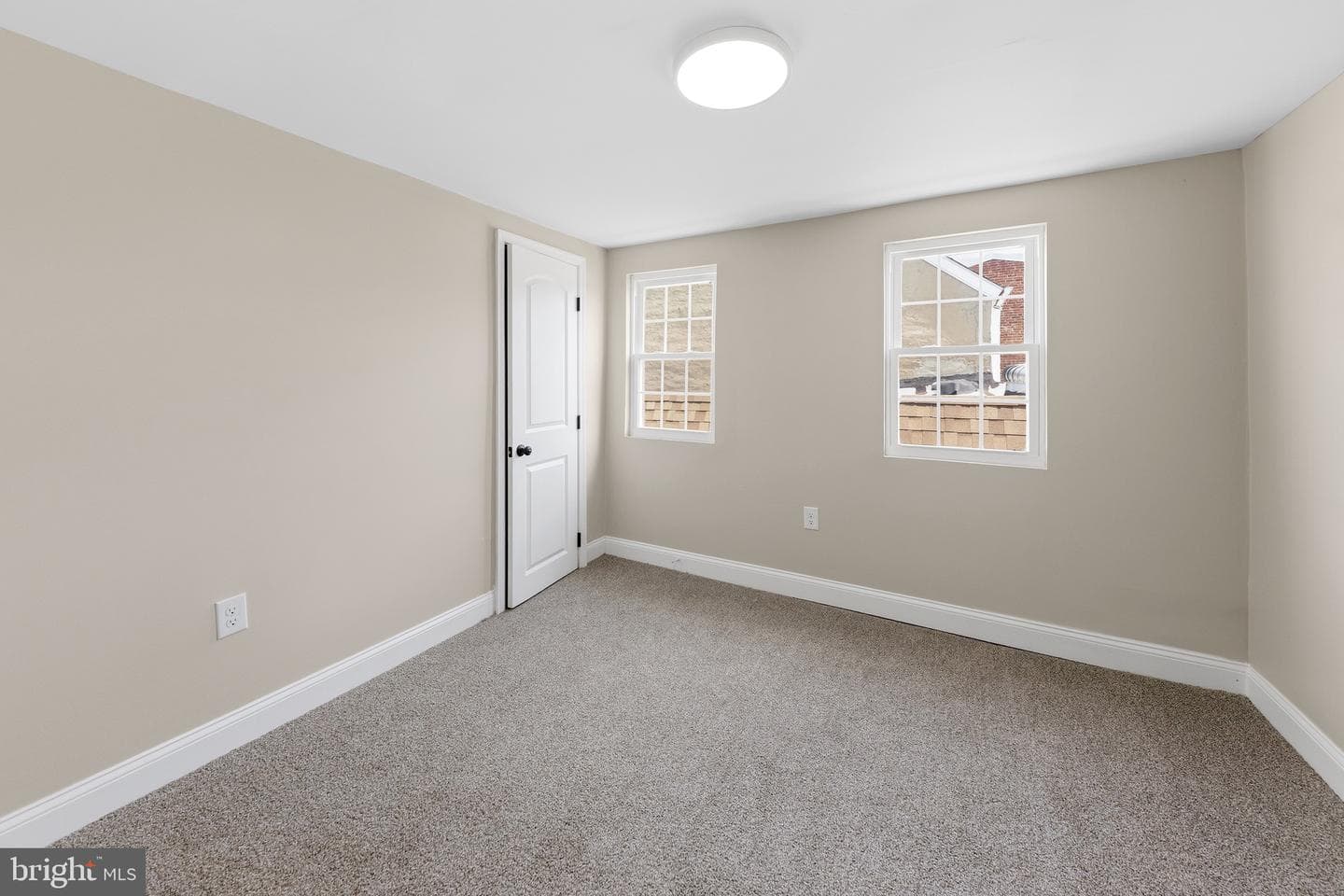 4627 Edgemont Street photo 27