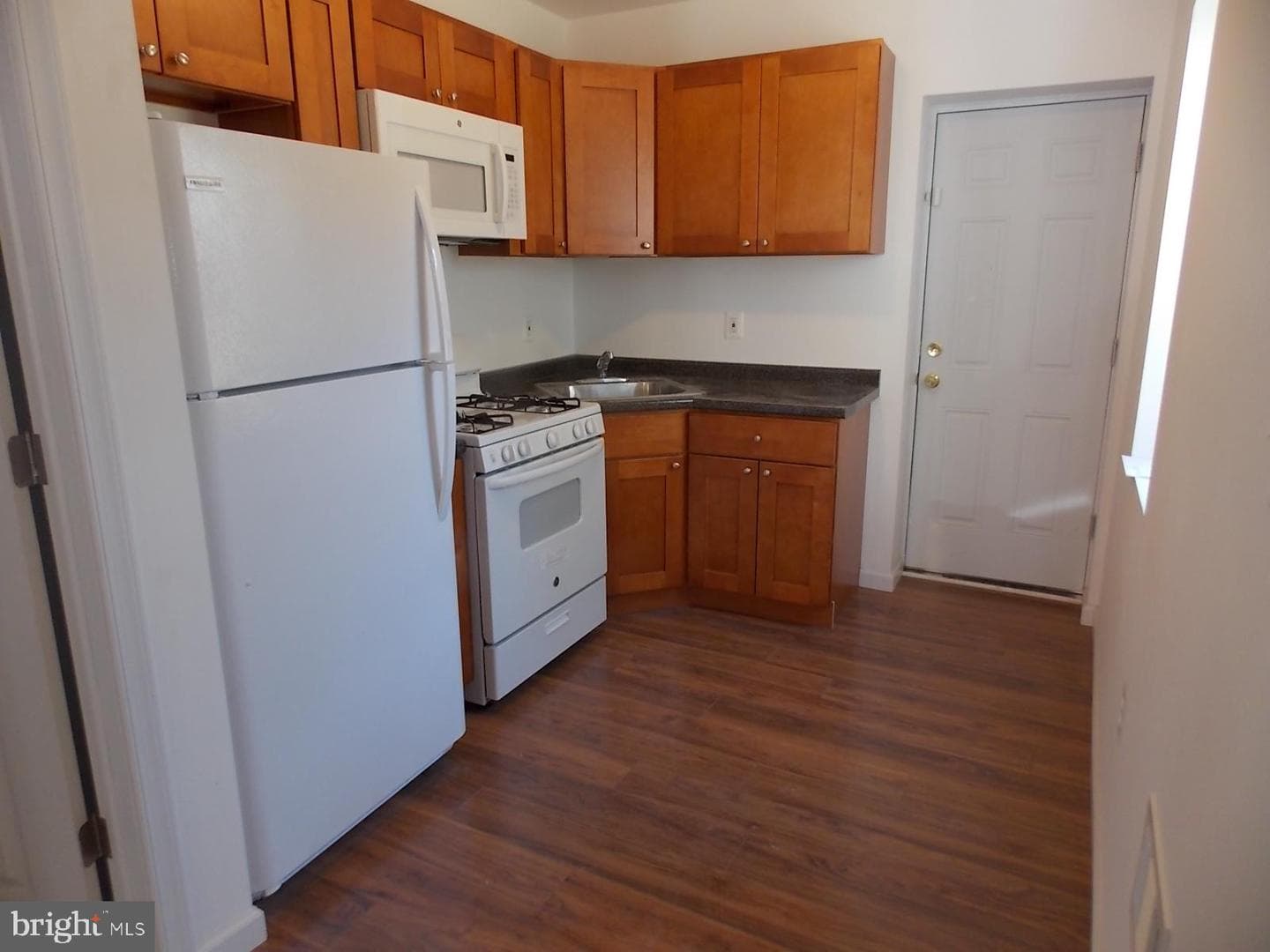 4206 Wallace Street photo 3