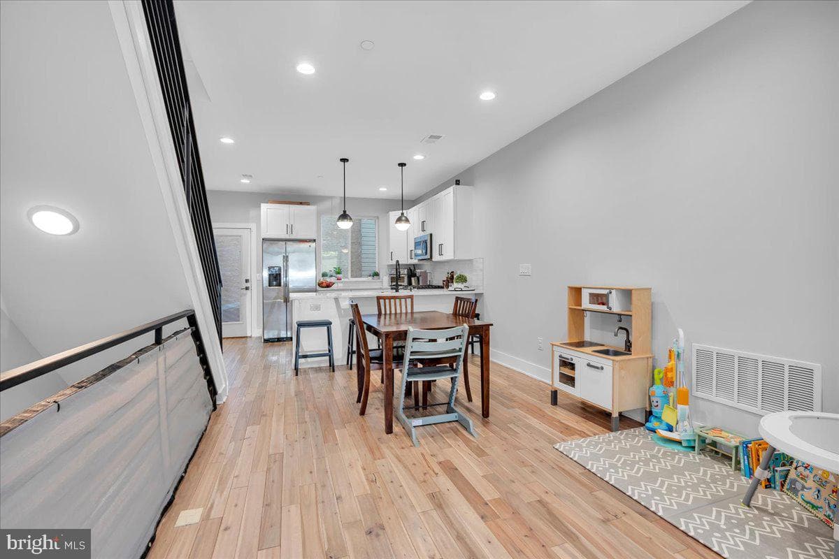 2606 Trenton Avenue photo 4