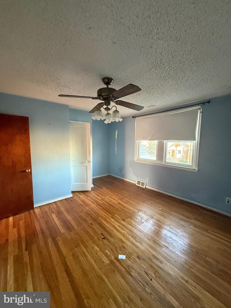 3334 Lansing Street photo 16