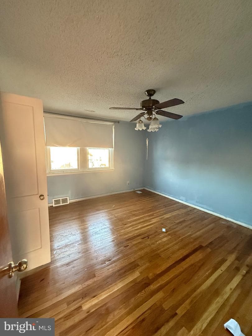 3334 Lansing Street photo 17