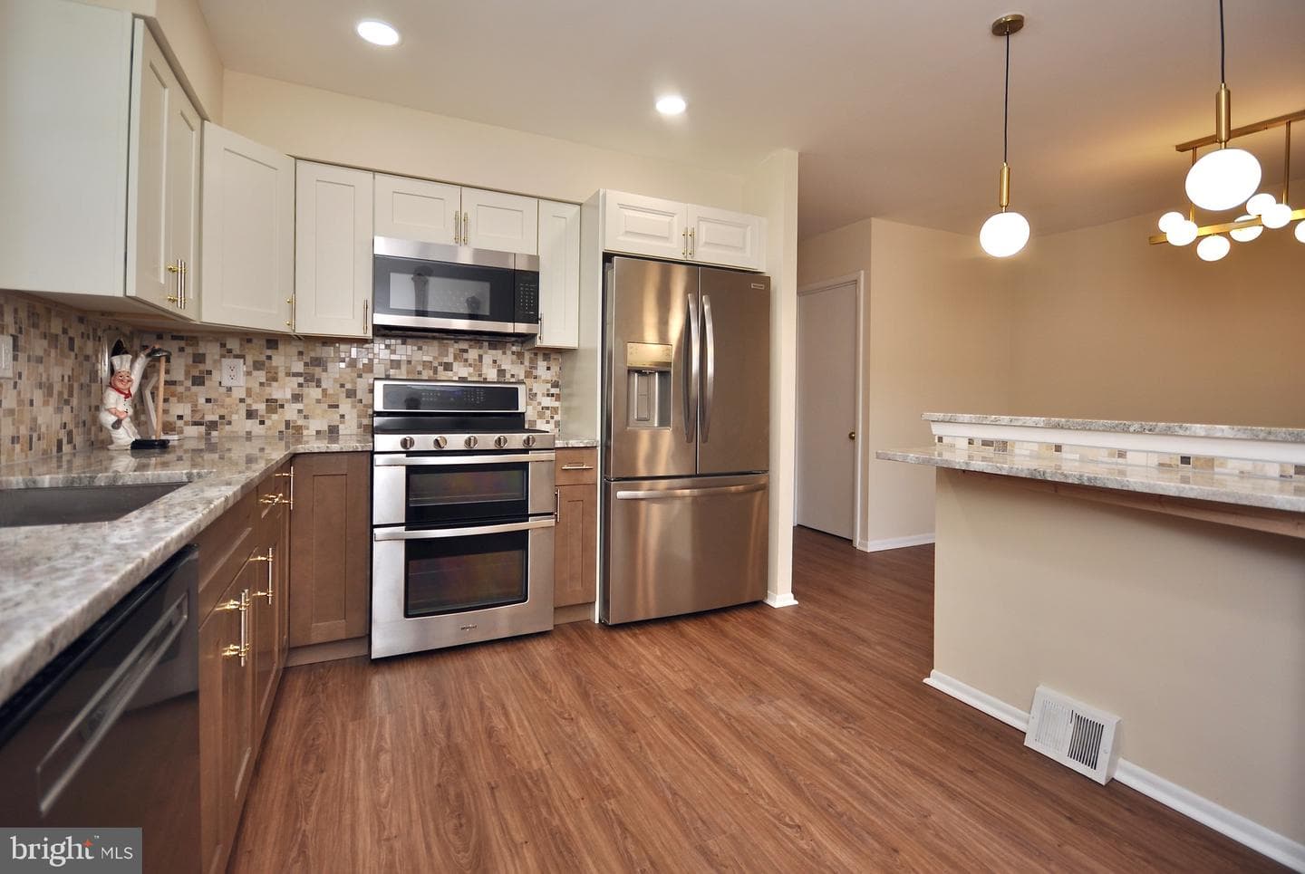 15155 Milford Street photo 13