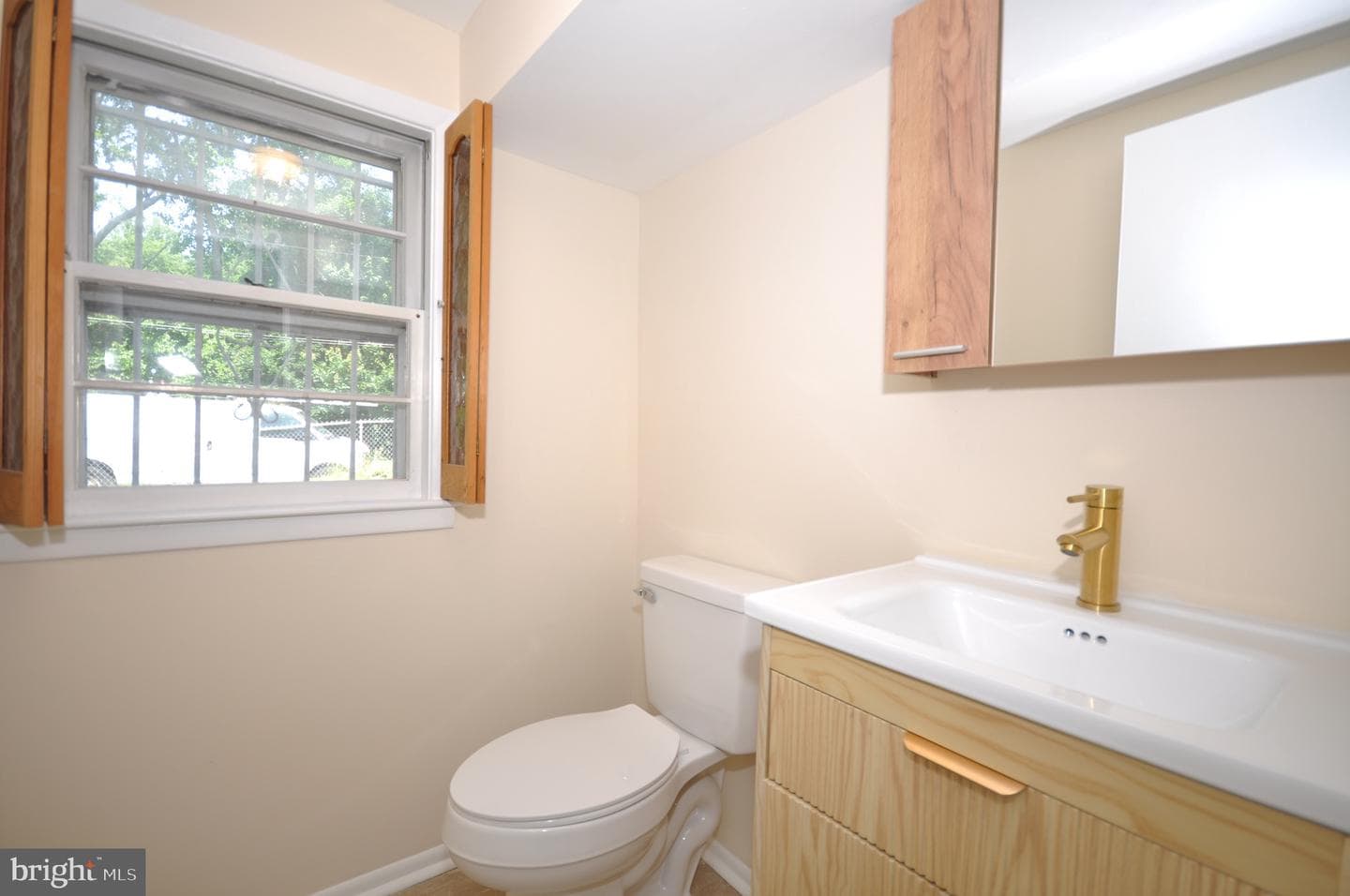 15155 Milford Street photo 31