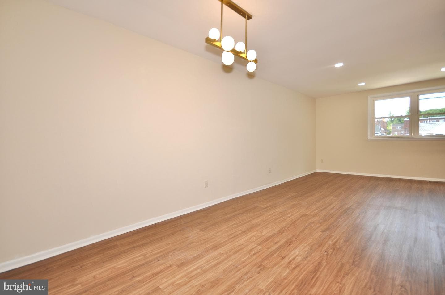 15155 Milford Street photo 9