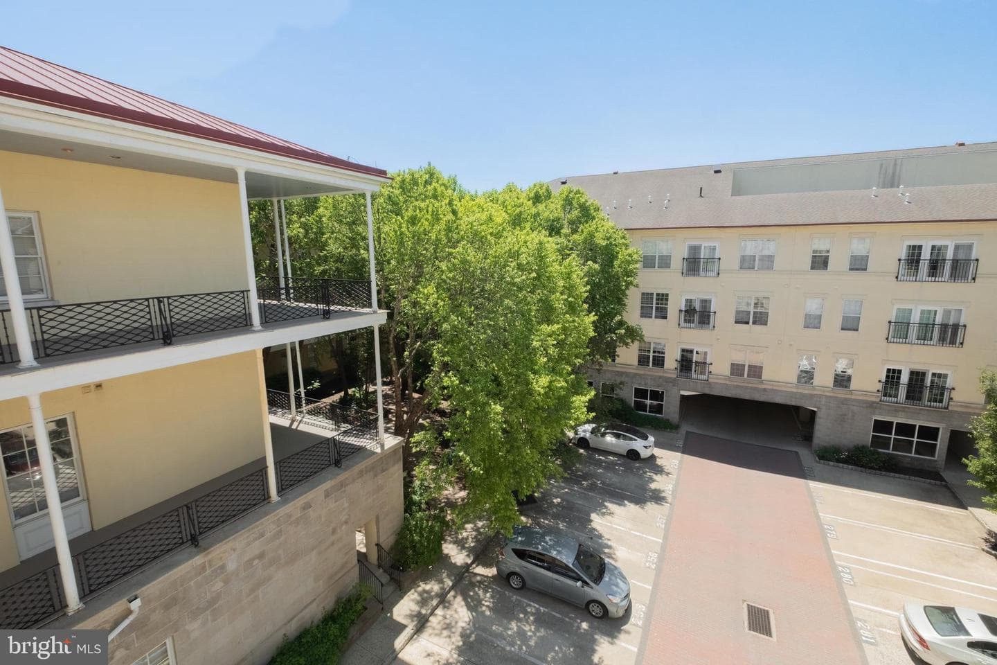 500 Admirals Way #402 photo 16