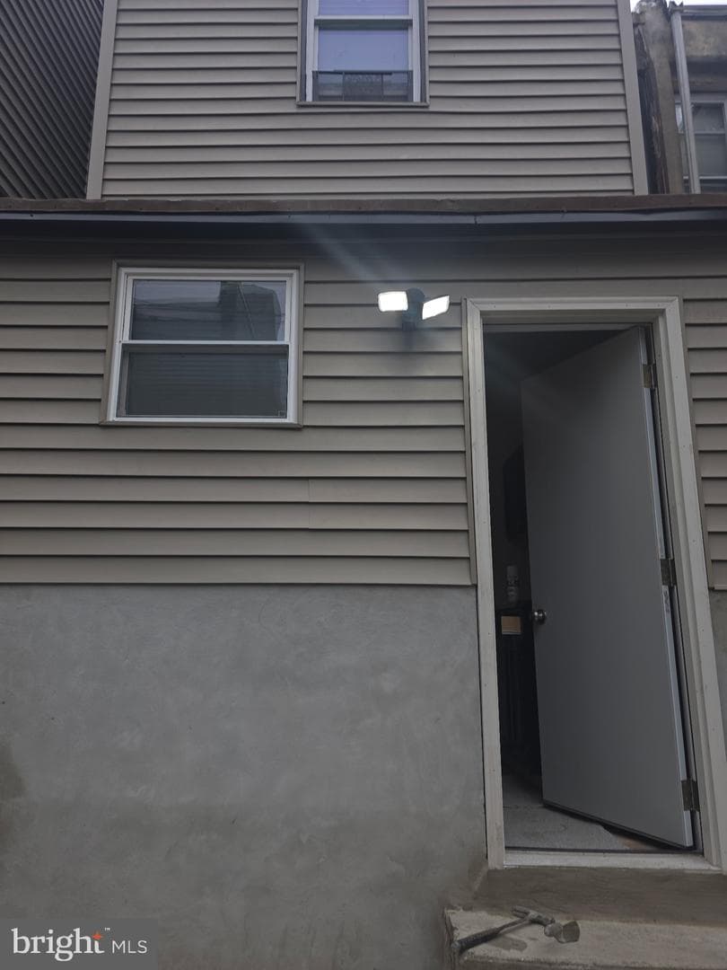 2807 N Taylor St photo 16