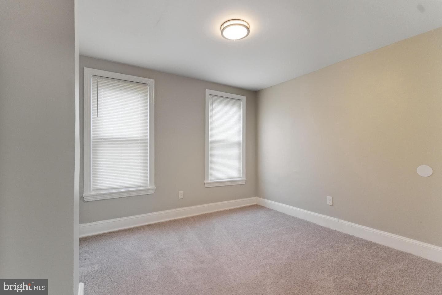 2530 Collins Street photo 7
