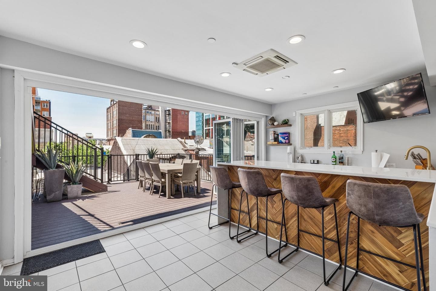 1111 Walnut Street #9g photo 19