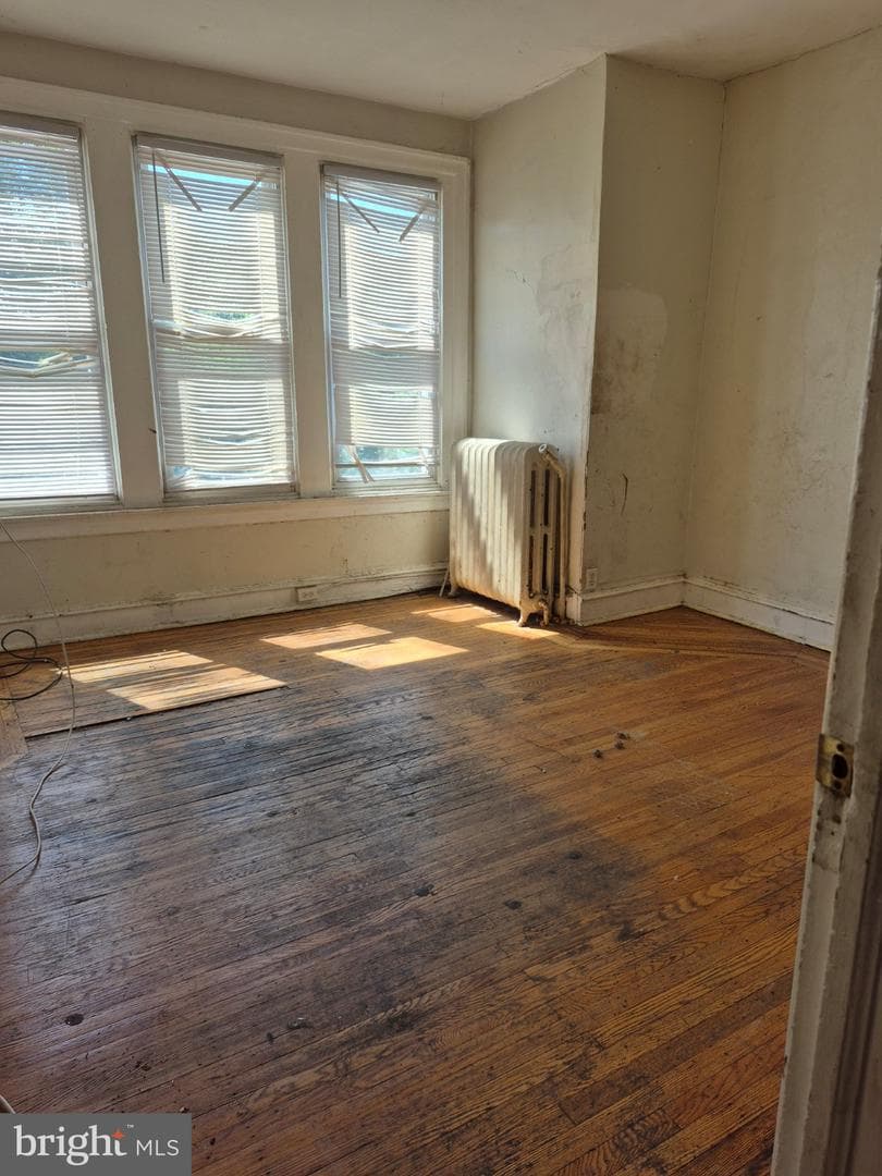 5907 Chester Avenue photo 9