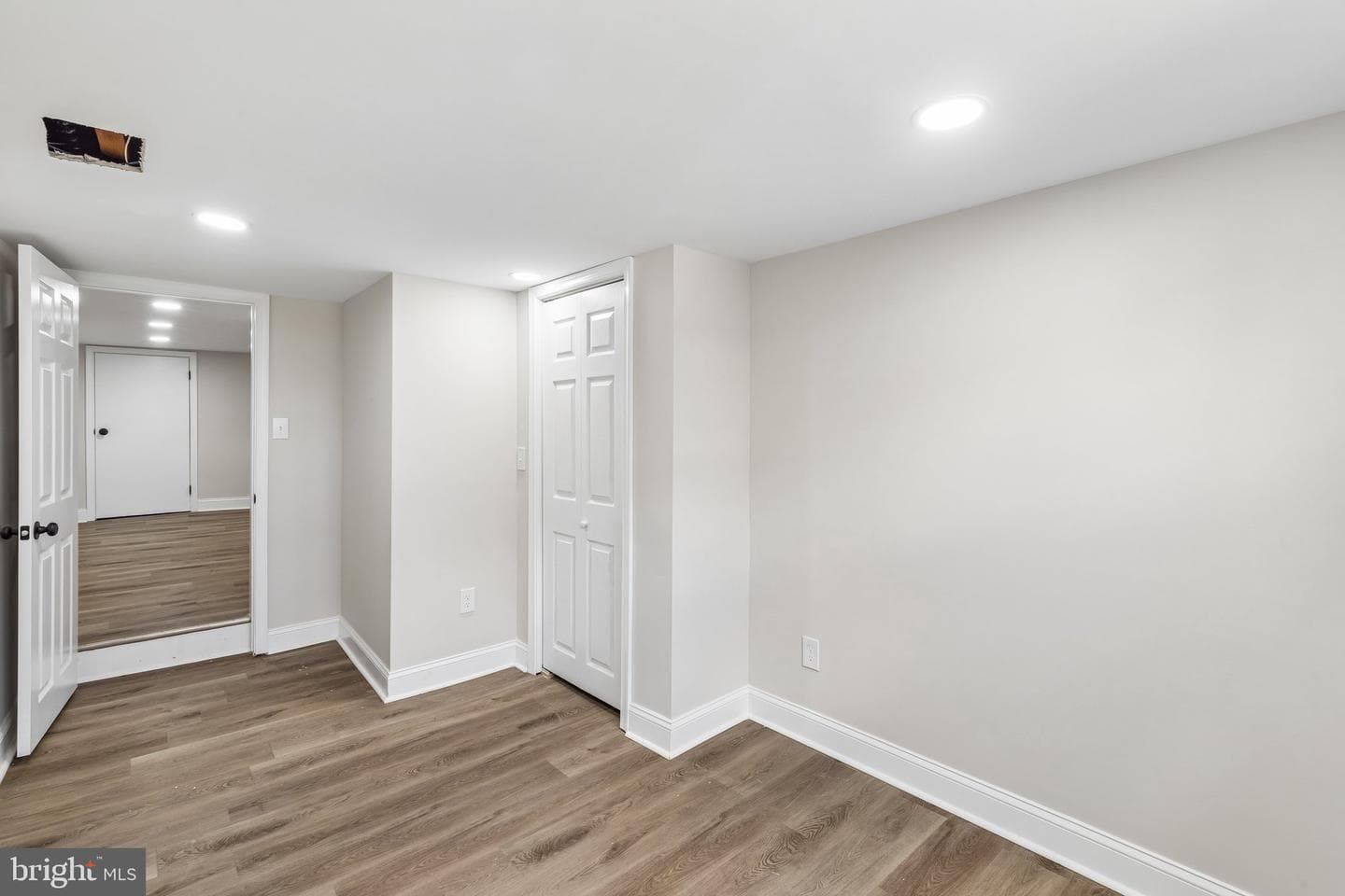 7837 Provident Street photo 21